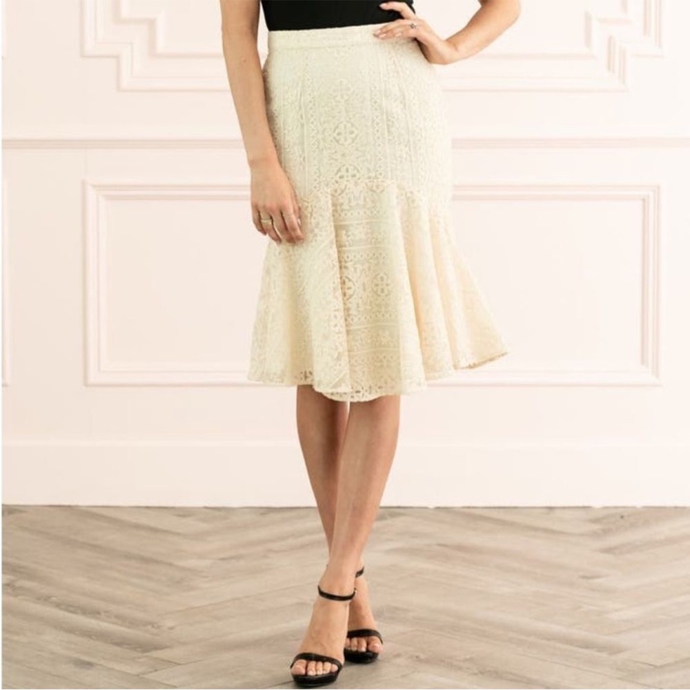 Rachel Parcell Embroidered Lace Flounce Floral Tulip Skirt - Small, Lined Cream